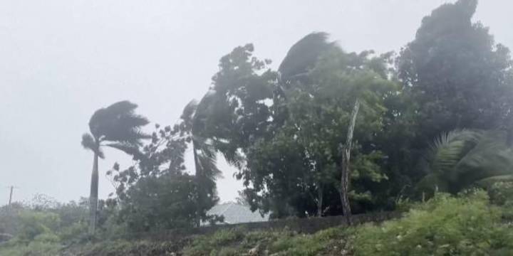 ‘It’s concerning’: Tallahassee man fears for family as Hurricane Melissa nears Jamaica landfall