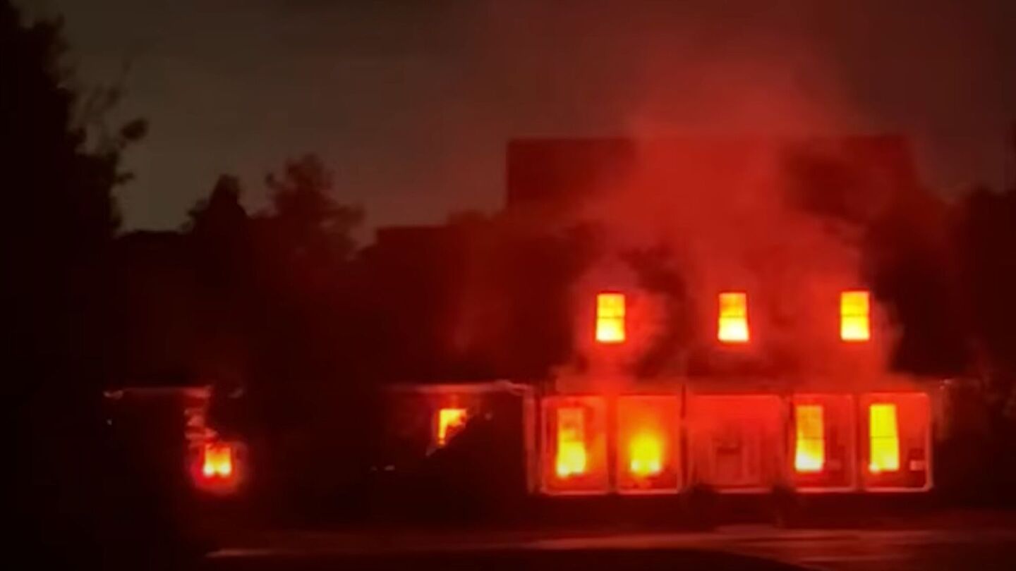 S.C. couple’s Halloween 'house on fire' display keeps triggering 911 calls