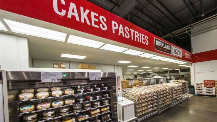 The Disappointing Costco Bakery Tray That's Not Worth Buying