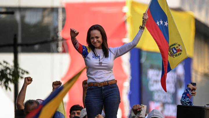 María Corina Machado refuta a un exasesor de la Casa Blanca sobre Venezuela y su papel en el tráfico de cocaína a nivel mundial