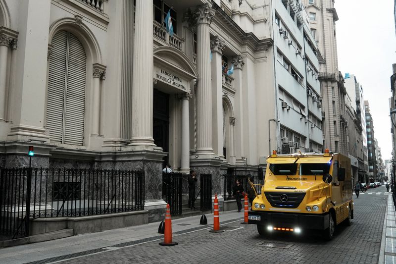 Argentina's central bank says it signed $20 billion currency swap deal with US