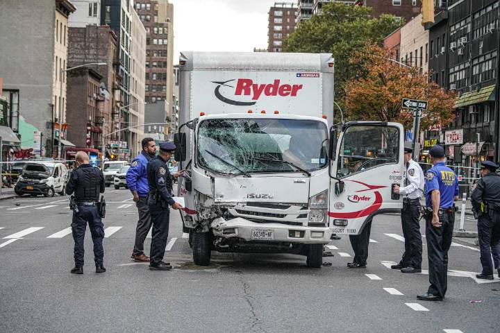 Midtown chain-reaction crash leaves eight pedestrians struck after truck driver loses control of rig: cops