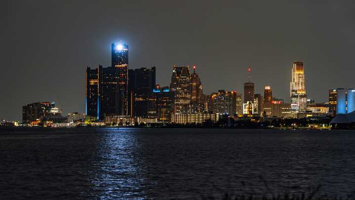 Cash incentive program to live in downtown Detroit could restart