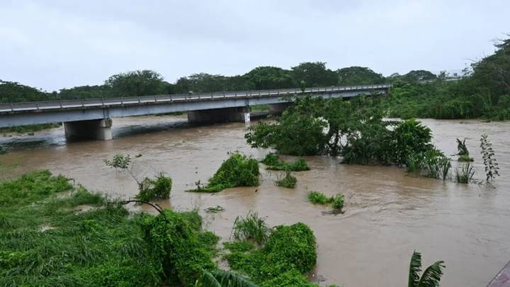 Melissa deja un rastro de destrucción en Jamaica