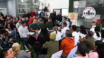 Maduro pide crear aplicación para que la gente reporte todo