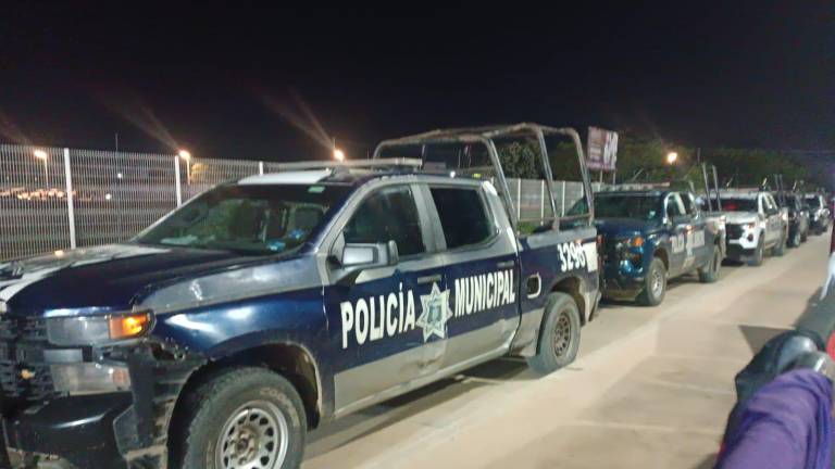 Fuerzas policiales supervisan la seguridad en El Encanto durante el Mazatlán vs. América