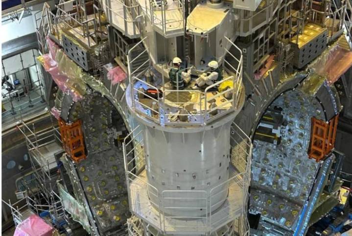 Estamos a punto de encender un “sol” en la Tierra: el proyecto más grande de la historia del planeta entra en su fase final