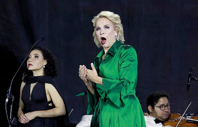 Le canta a Saltillo mejor mezzosoprano mundial; da Elina Garanca concierto público