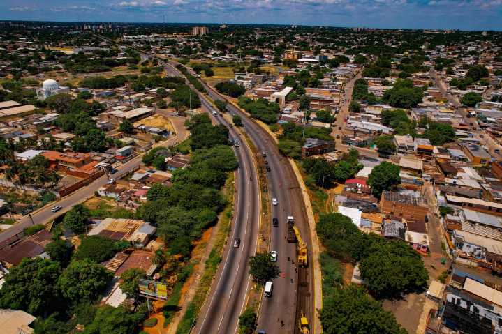 Comienza proyecto de asfaltado en la circunvalación 1, beneficiando a más de 1 millón 900 mil residentes de Maracaibo y San Francisco