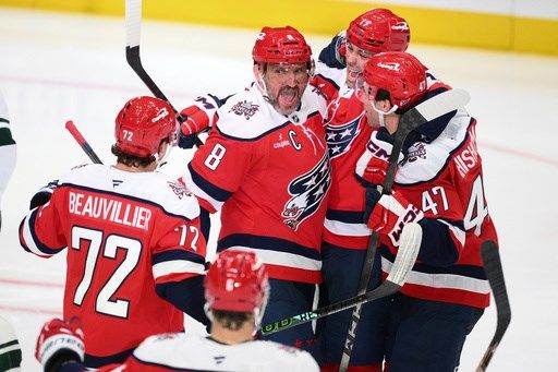 Alex Ovechkin's first goal of the season brings him within 2 of the 900 mark for his career