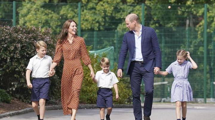 Prince William wins Paris paparazzi case