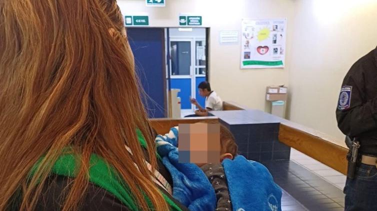 Fiscalía asegura a bebé de 2 meses en Juárez y lo entrega a su abuela