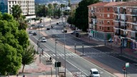 Marcha vecinal desde Vistabella hasta el Ayuntamiento de Murcia para pedir seguridad y limpieza