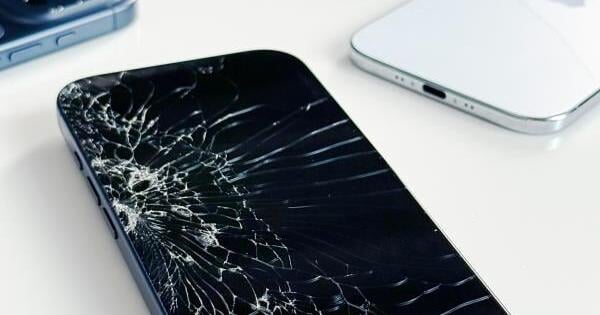 Will Your New Smartphone Withstand Everyday Mishaps?