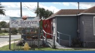 Atlantic Beach cafe gives free pot pies to people impacted by the govt. shutdown