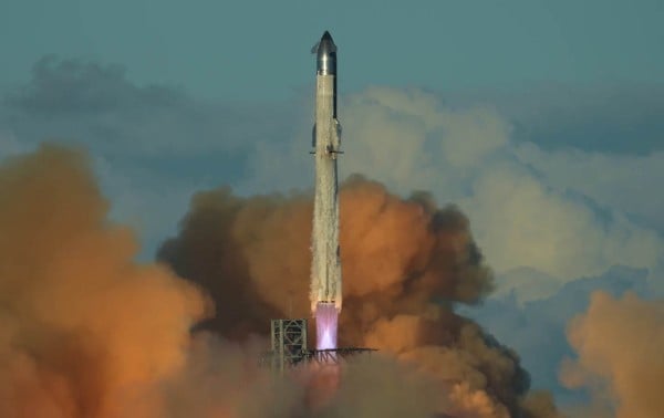 SpaceX lanza el undécimo vuelo de prueba de su mega cohete Starship con otra victoria