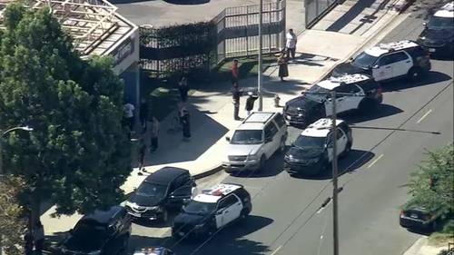 Reporte de tiroteo en LA Academy Middle School, en el sur de Los Ángeles, provoca respuesta policial