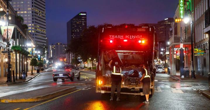 Cantrell calls for short-term French Quarter trash provider when IV Waste contract expires