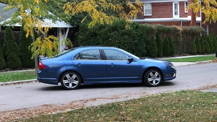 Should I buy a new car or fix and keep my old one?