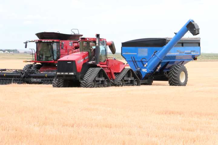 Saskatchewan tightens farm land rules, closes door on Pension Fund ownership
