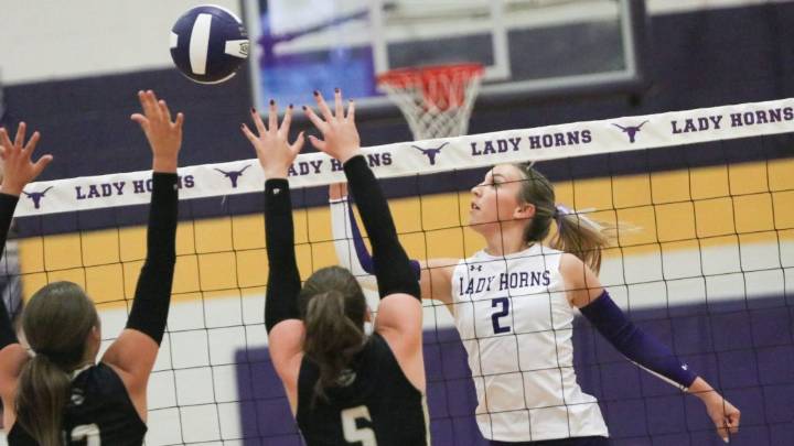 Lady Horns volleyball avenges earlier district loss to Comanche