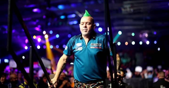 Peter Wright fires cheeky jibe at Luke Littler and asks 'is he going to pull out?'
