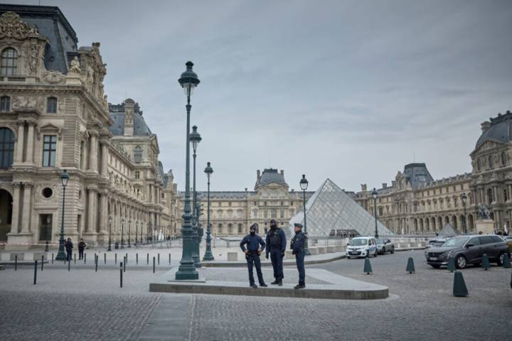 Suspects arrested over the theft of crown jewels from Paris' Louvre museum