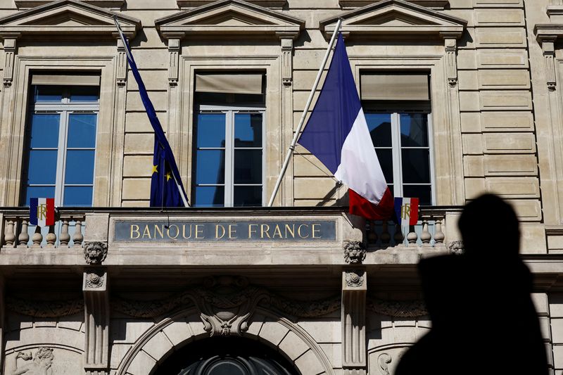 French central bank sees third quarter growth of 0.3% despite political instability