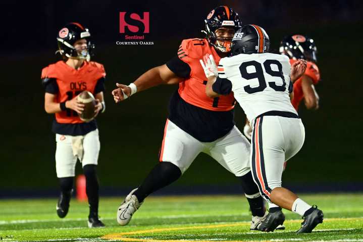 Football: 2025 Aurora Week 6 scoreboard, schedule