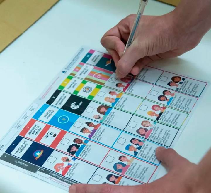 ¿Boletas con o sin Espert?: la CNE declaró que están vencidos los plazos y que no habrá reimpresión