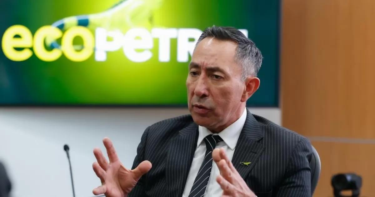 Campaña Petro sigue en el ojo del huracán