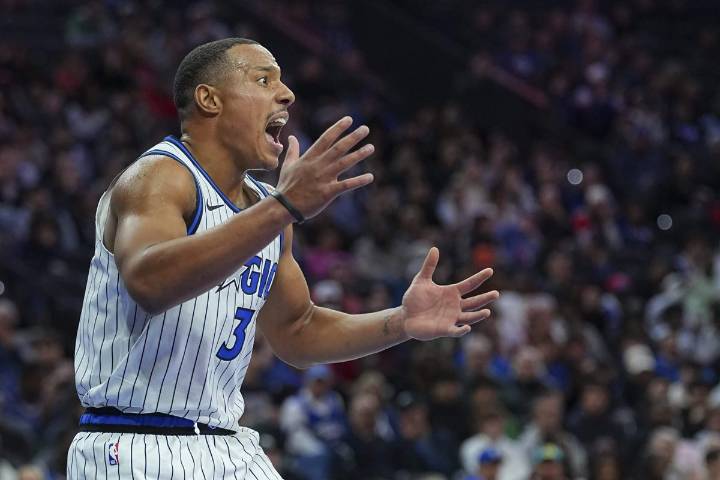 Giannis makes a New York statement. Plus, NBA teams who have early concerns