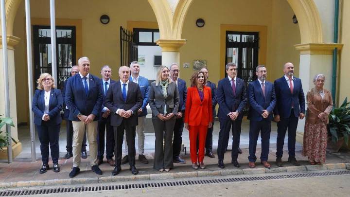 Montero confirma la intención del Gobierno de convertir la comarca en el polo verde de la economía nacional