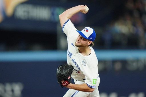 Jays' Yesavage struggles, stays away from splitter in historic World Series start