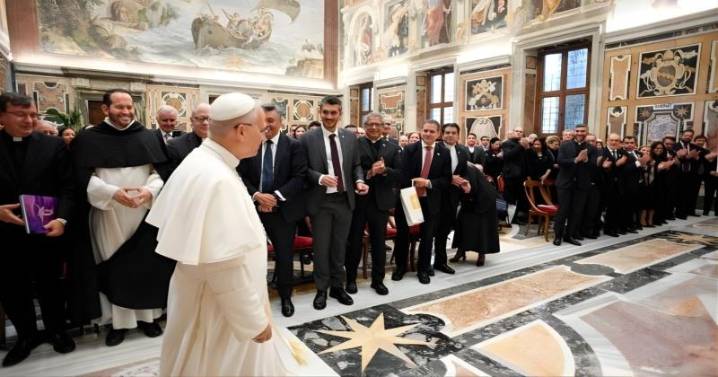 Pope calls on universities to become journeys of the mind toward God