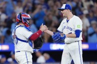Blue Jays force Game 7 in ALCS with 6