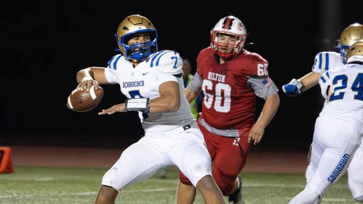 Red zone turnaround lifts Schroeder past Hilton in Section V football quarterfinals