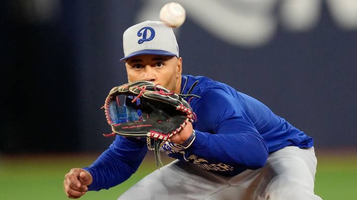 Dodgers’ Mookie Betts breaks silence after winning Roberto Clemente Award