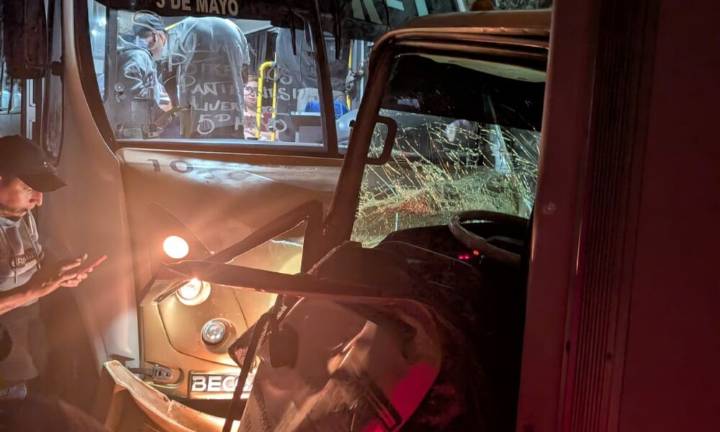 Choque entre autobuses en SJR