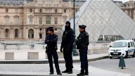 Robo al Louvre: la policía francesa capturó a dos sospechosos del multimillonario delito