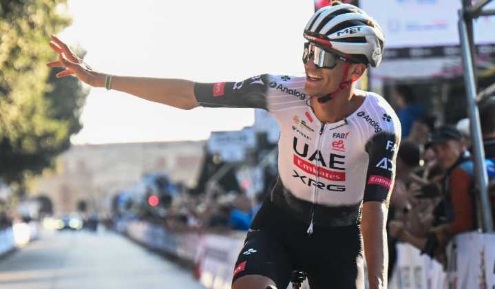 ¡Ciclista de elite! Isaac del Toro sorprendido por llegar al Top 3 Mundial en su segundo año como profesional