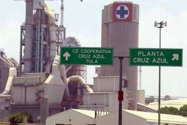Suma doce muərtøs pleito por Cruz Azul