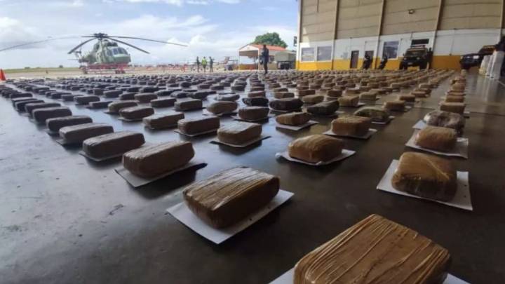 Cabello sobre incautación de 1.600 kg de marihuana desde Colombia: No pasarán su basura por aquí