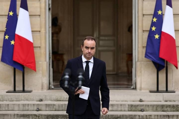 Francia: renunció el primer ministro Sébastien Lecornu tras anunciar su gabinete