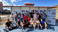 La fotografía como terapia: un taller inclusivo que une arte, infancia y perros de apoyo.