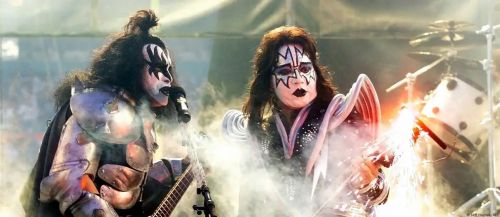 Exguitarrista de Kiss, Ace Frehley, fallece a los 74 años