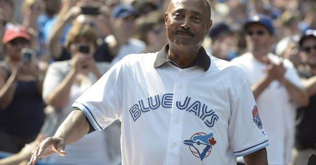 Jays look to past World Series glory with Gaston, Carter, set to throw first pitches