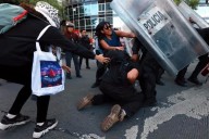Decomisan a 'Bloque Negro' piedras, botellas de vidrio...