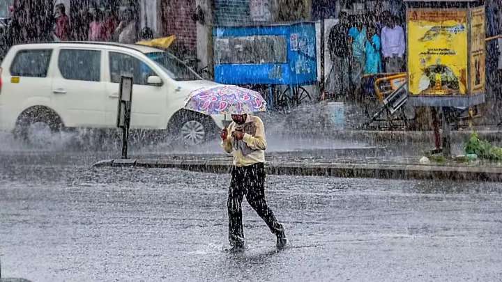 IMD predicts showers in coastal, interior parts of Karnataka