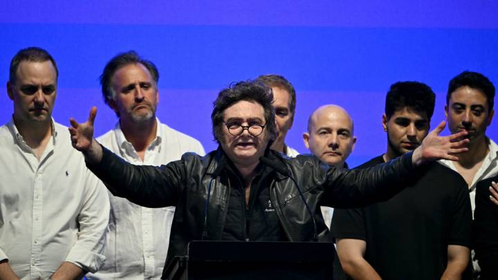 Milei cerró la campaña en Rosario
